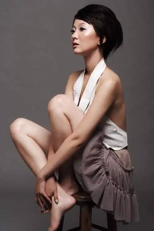 资料图片高斯精美写真孤独释怀