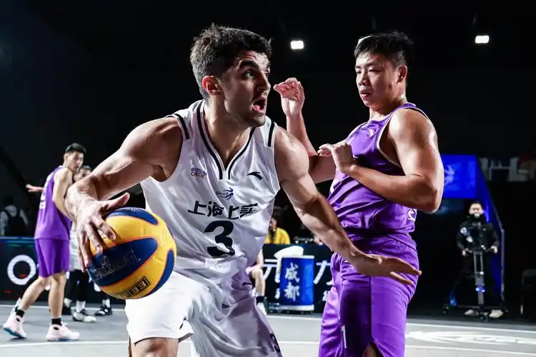 这些三人篮球选手的人生,覆盖着中国体育每一条成长路径|篮球_新浪