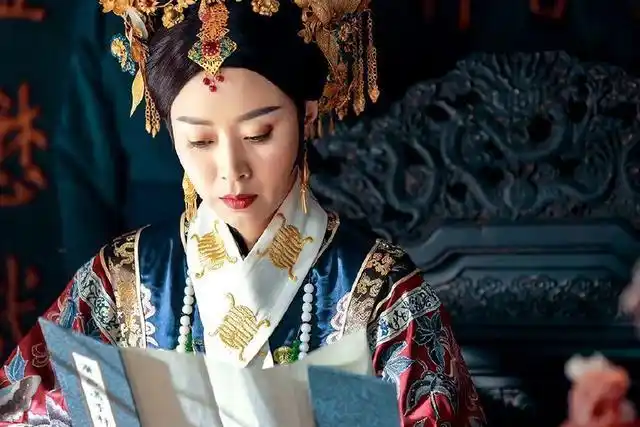 众所周知,乌拉那拉如懿的历史原型就是清朝历史上最悲情的皇后