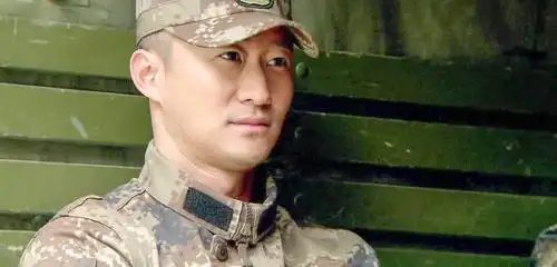 何晨光 - 心尖上的奶萌包