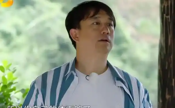 年轻时惊艳了时光,如今却"圆成大叔",这8位发福的男星可惜了