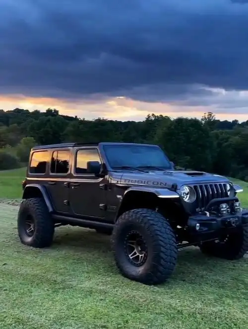 硬派越野车牧马人福特烈马