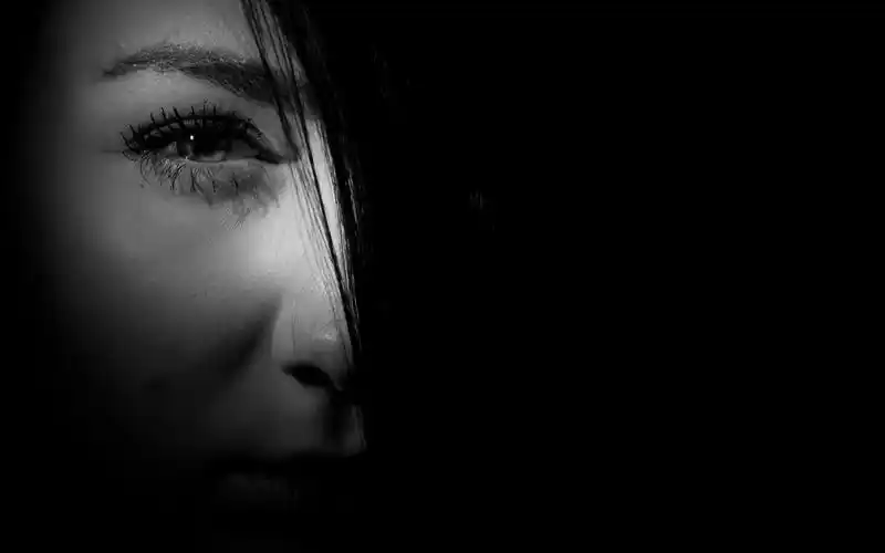 如果过了很久,你不会怪我,像普通的老朋友一样,还是你还会爱我