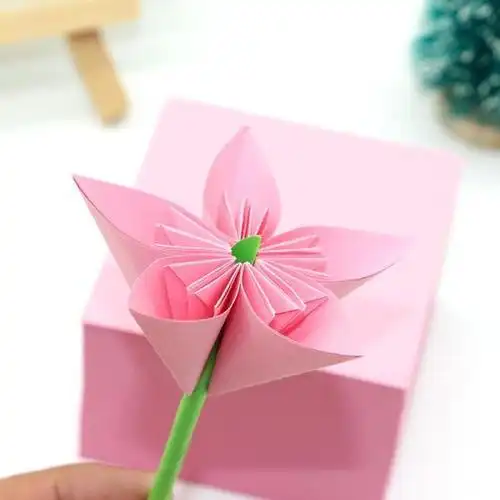 用正方形纸叠爱心贺卡用正方形纸贺卡