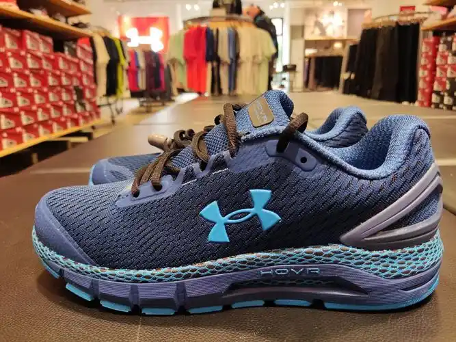 安德玛男鞋2021冬新款运动鞋内置芯片减震轻便网面跑步鞋3022588