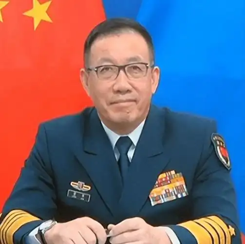中国新任国防部长在北京见了一位贵客要对南海台海上新手段