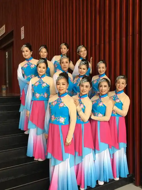 九亭镇舞蹈队照片