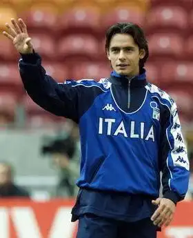 有人说蓝色的因扎吉只是一个过客,蓝色的因扎吉只是一个机会主义者.