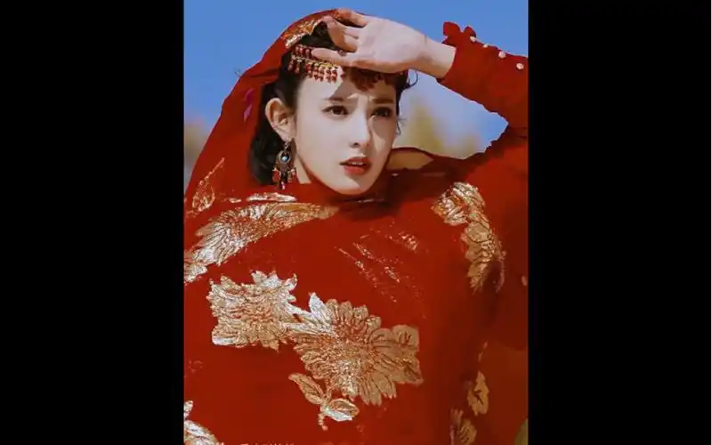 【东宫四周年|红衣小枫】草原上的玛尔奇玛