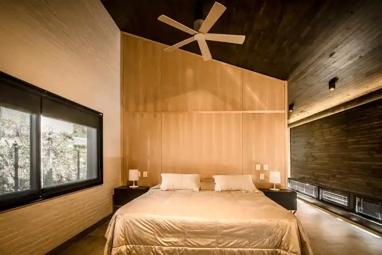 独特的坡屋顶打造醒目的视觉,萨多西bugatti住宅-室内设计-筑龙室内