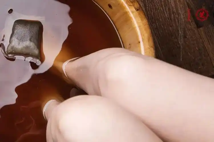 why? 一起来揭秘风靡整个娱乐圈泡脚秘密!