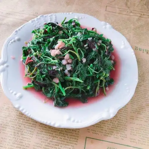 蒜蓉红苋菜简单易做香软下饭