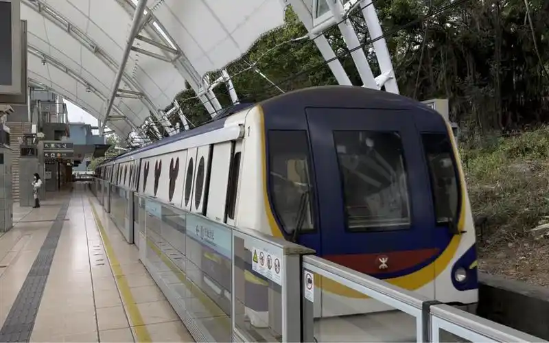 【港铁】迪士尼线列车出站