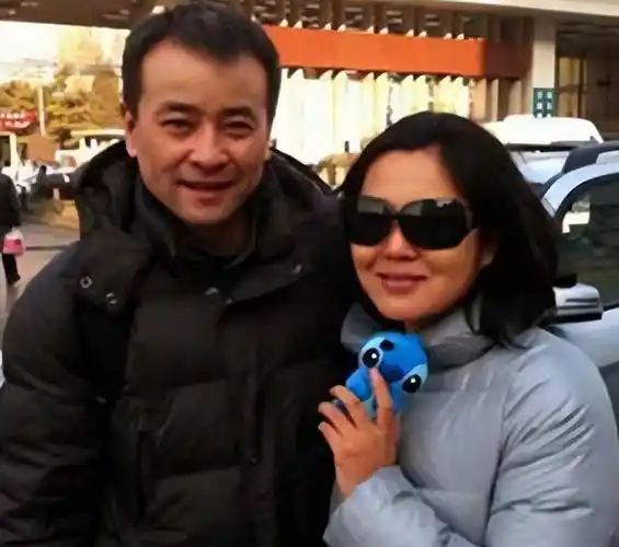 玫瑰虽美但易谢,容颜虽美但易老,曾貌美如花的女