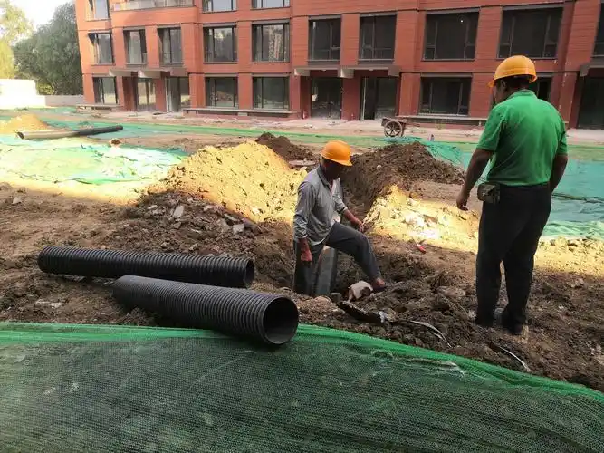 雨水管安装.