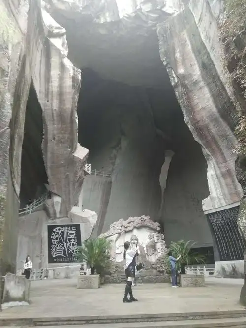 长屿硐天双门石窟风景美丽环境优雅历史悠久闻名出蚰