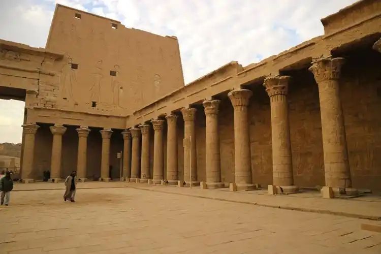 埃福特神庙(埃及)