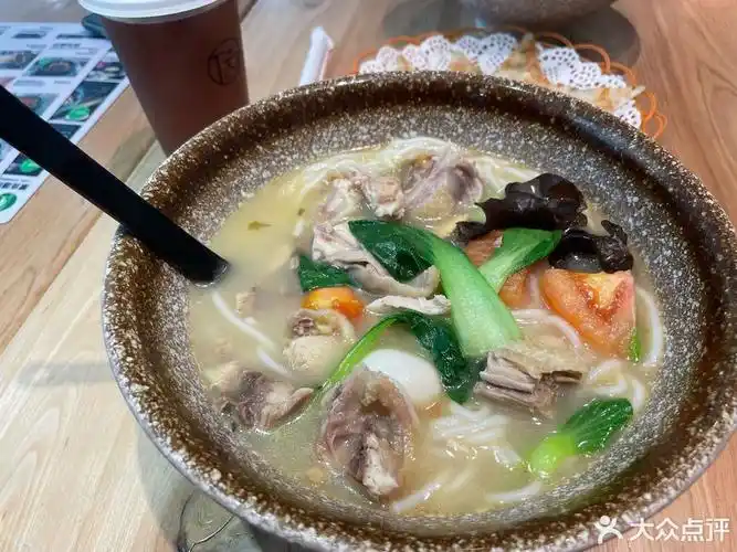 蒙自源·过桥米线