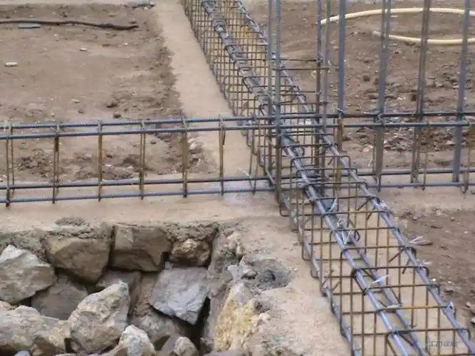 在建房时地基应该选择什么材料?自建房如何做_农村自建房乡村别墅设计