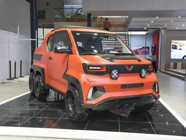 六轮版迷你皮卡宏光miniev特别版亮相2020成都车展