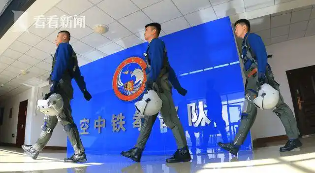 我们正青春空军90后步佳文传承空中铁拳精神