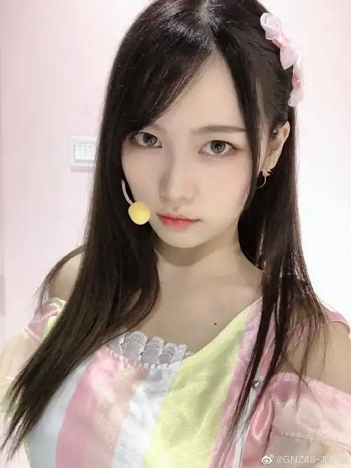 偶像美少女gnz48-龙亦瑞迷人可爱美照