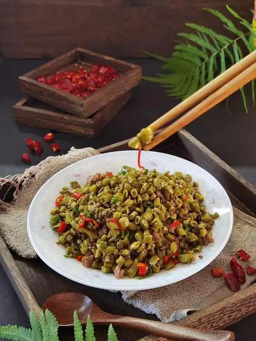 静物美食摄影酸豆角肉沫