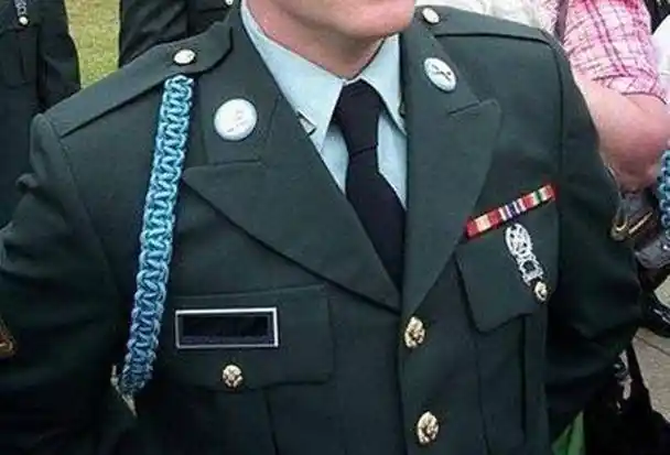 实际用处很大_绶带_军人_服装