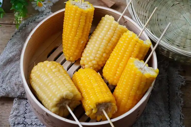 玉米怎么煮好吃水煮玉米别只用清水
