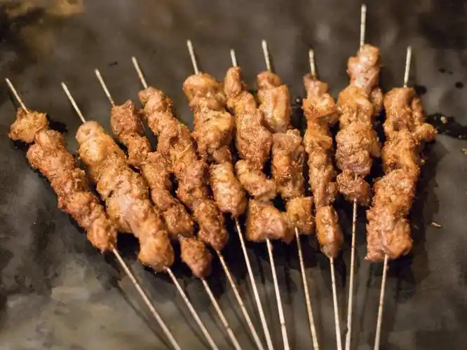 餐饮服务 餐馆 正餐 中餐正餐 > 亮仔东北烤串推荐菜:分类:餐饮;烧烤