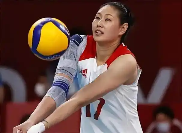 21年34岁中国女排前主力颜妮退役34岁圆满站完最后一班岗