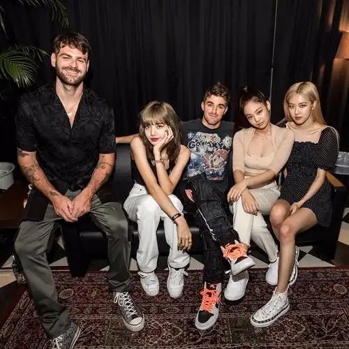 我要呕了 人品组合烟鬼ig更新