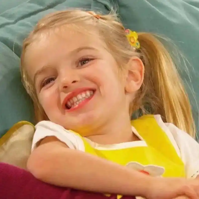 charlie#查莉成长日记 #头像 #洋娃娃 #美剧 - 抖音