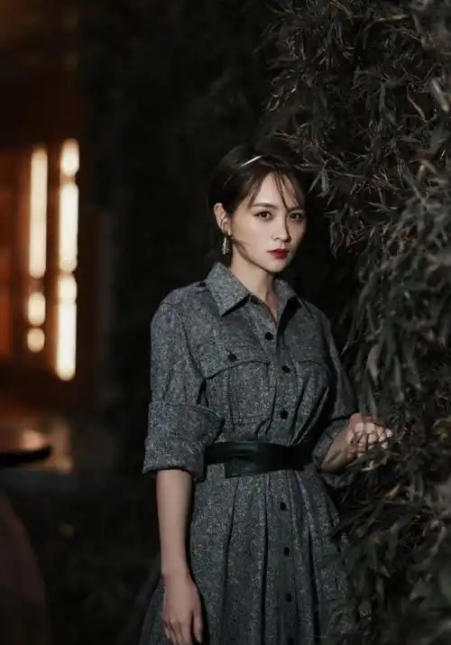 邓莎连衣裙,率性又美感,释放出随性美