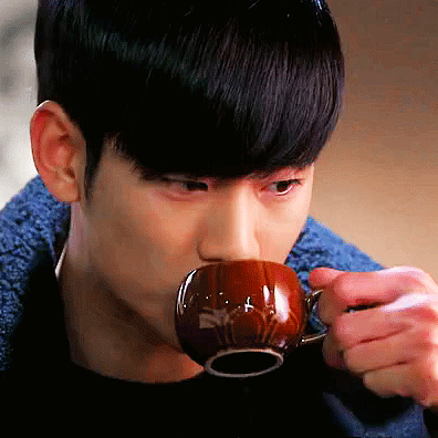 吃醋(3)抿嘴动作太美好,放大看