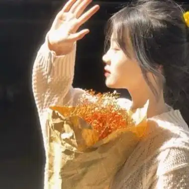 阳光下的女头像唯美图片 女生头像图片大全 -【爱个性】