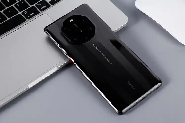 华为mate40rs保时捷版