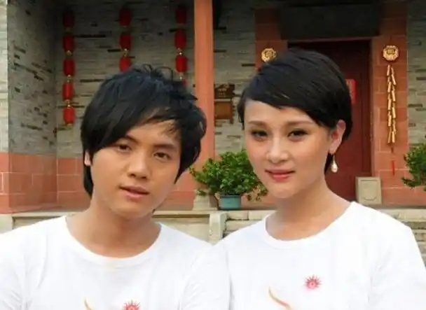 郑源悲痛悼念储兰兰几天前还说要一起唱寒江雪圈内好友公开死因