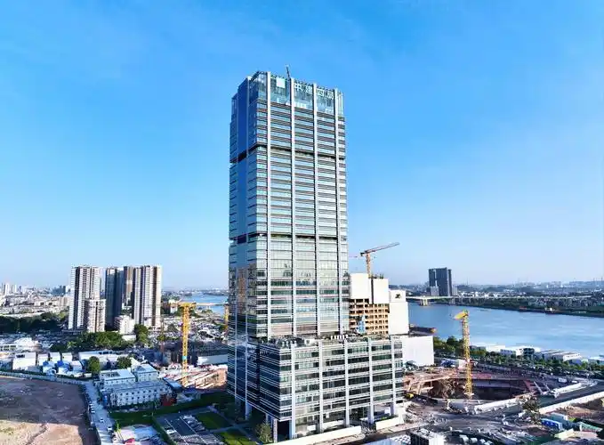 据介绍,中建四局科创大厦运用了大量新技术,新材料,新