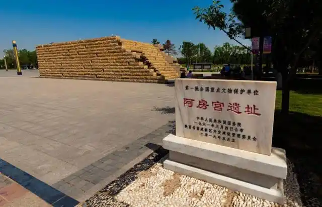 昔日雄伟的中国古代三大宫殿,如今仅剩下遗址,无数人想去追寻