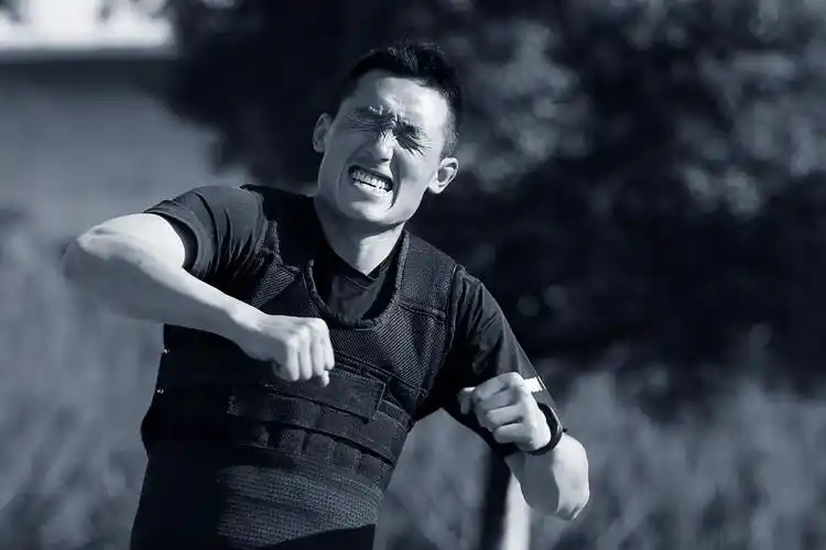 南京特警龙虎突击队日常常规体能训练