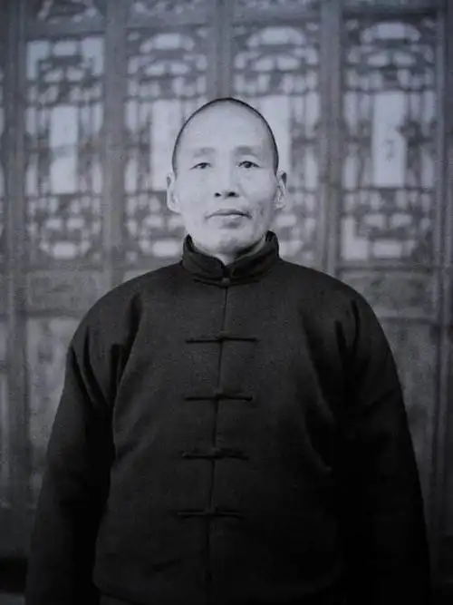 好赌成性的川系军阀:麻将桌上筹军饷,久赌必输终有劫_潘文华