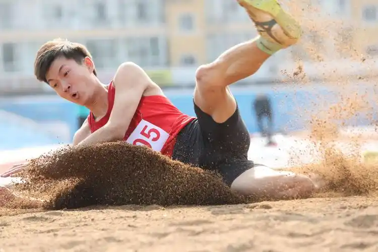 吉林省实验中学田径运动员参加中国第十四届学生运动会吉林省选拔赛