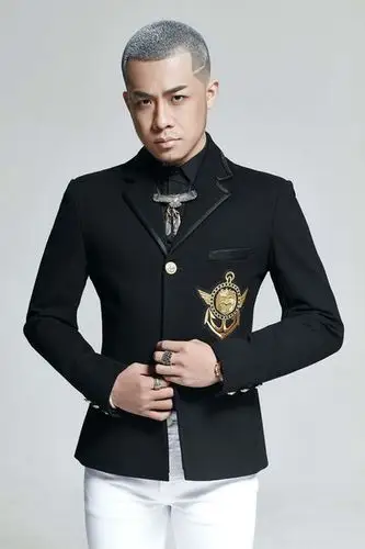 大壮苏州开唱获百名粉丝护送离场 场面壮观感人