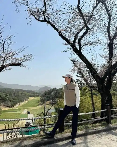 【消息】240329郑容和超话ins 更新第二则【釜山的尽孝round 7515