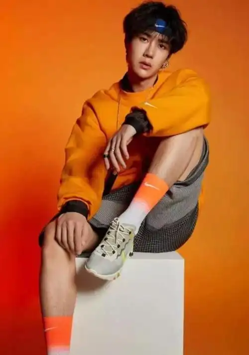 王一博耐克代言