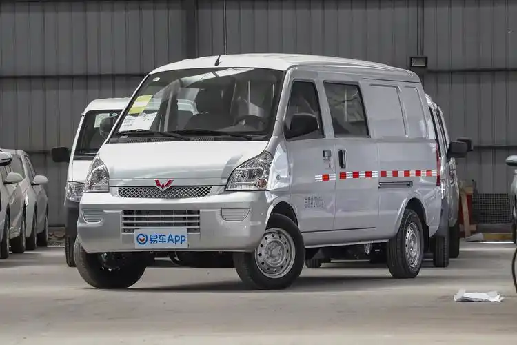 2020款五菱荣光ev300km封窗版基本型5座