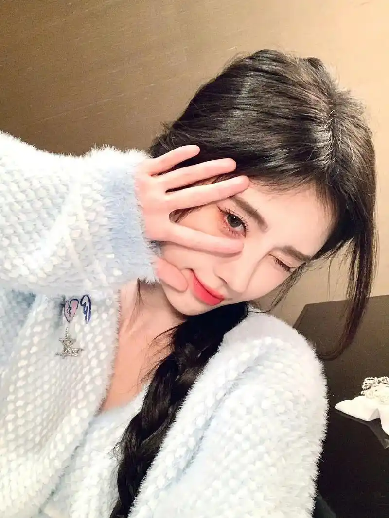 鞠婧祎的图片可保存到相册 - 抖音