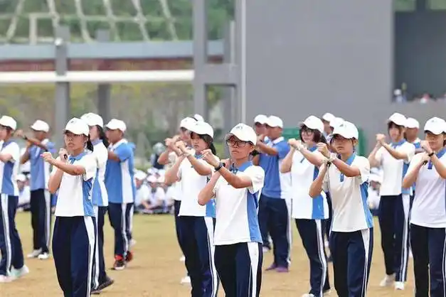 网易首页>网易号>正文申请入驻>深圳外国语学校(集团)龙华高中部女生