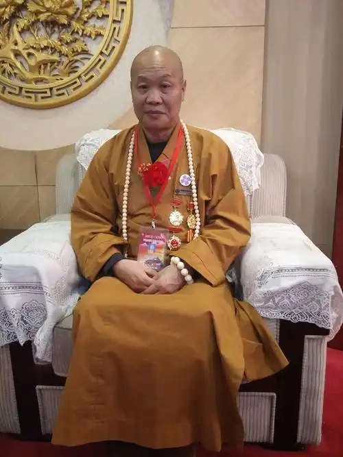 王德福(俗名)释弘音禅师(法名)浙江省台州人,生于1955年7月5日,1995年